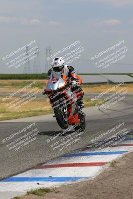 media/May-15-2023-TrackDaz (Mon) [[29bc01ea77]]/A Group/2pm (Wheelie Bump)/